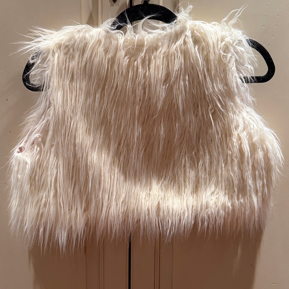 Fabulous Furs Luxurious 80 s style cropped Vest in Cream - Picture 3 of 5